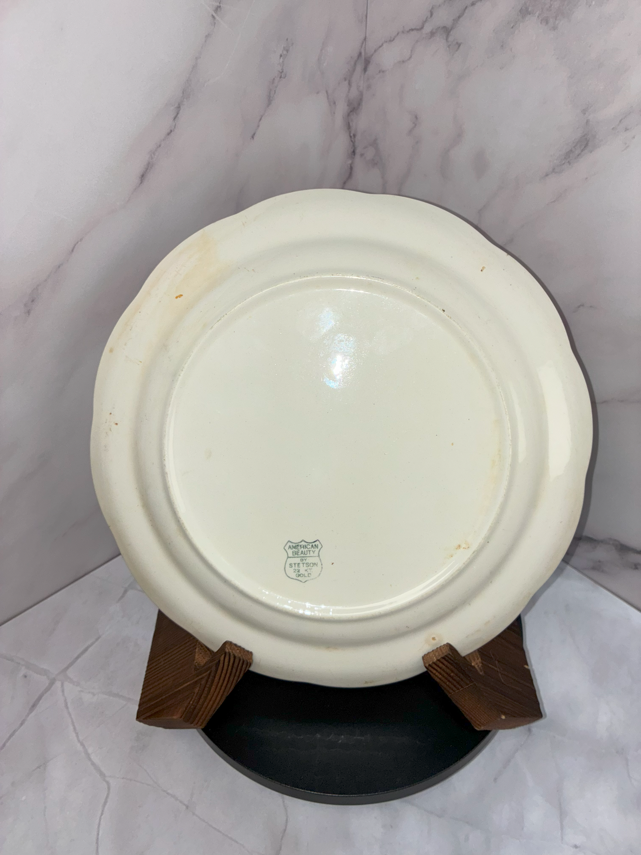 🍽️ Vintage Floral Gold Trim Plate – Elegant 22kt Gold Accent Collector’s Piece 🌸✨