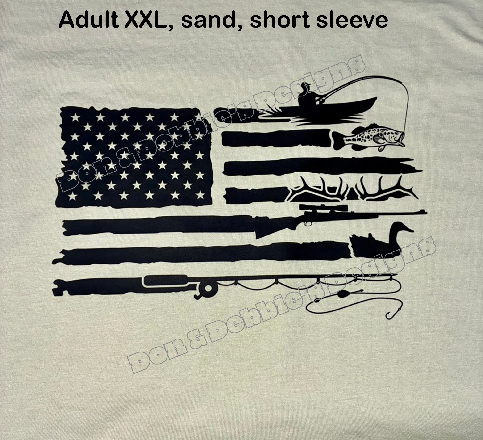 🎣 American Bass Flag T-Shirt – Unisex XXL, Sand🐟
