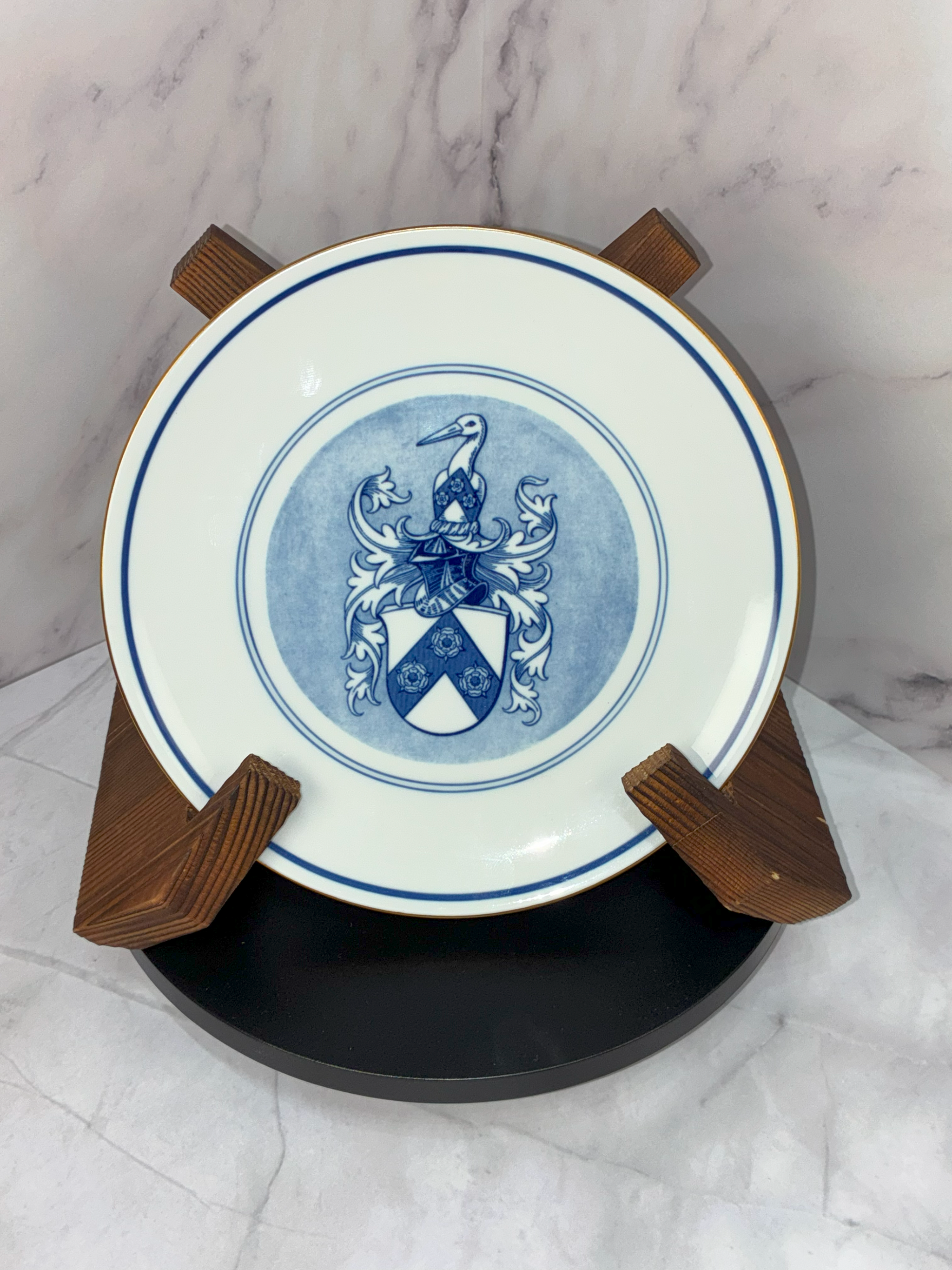 🕰️ Vintage Blue Heraldic Crest Plate – c. 1960s 🦢💙