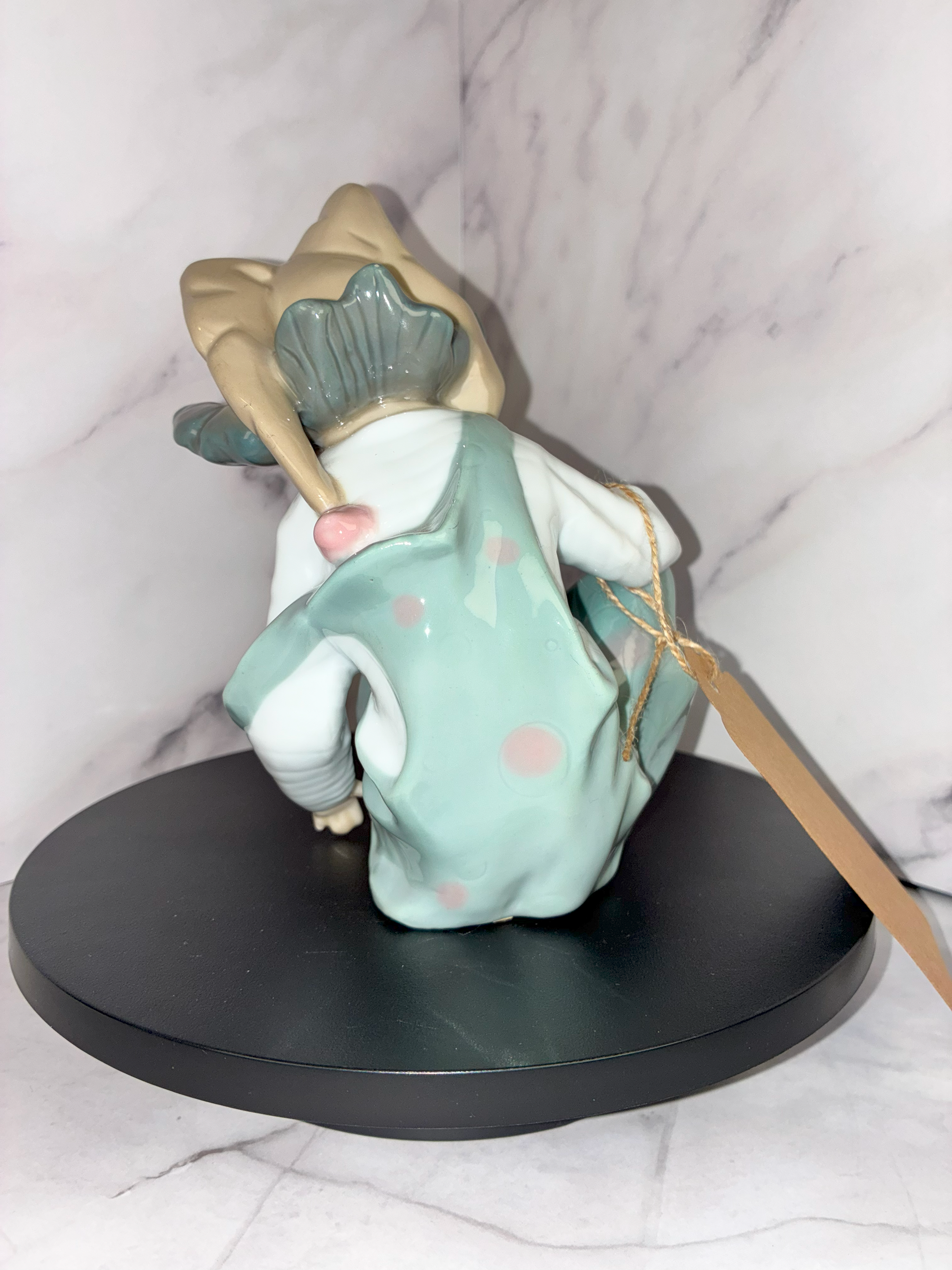Gentle Pastel Clown Figurine – Vintage Porcelain Collectible