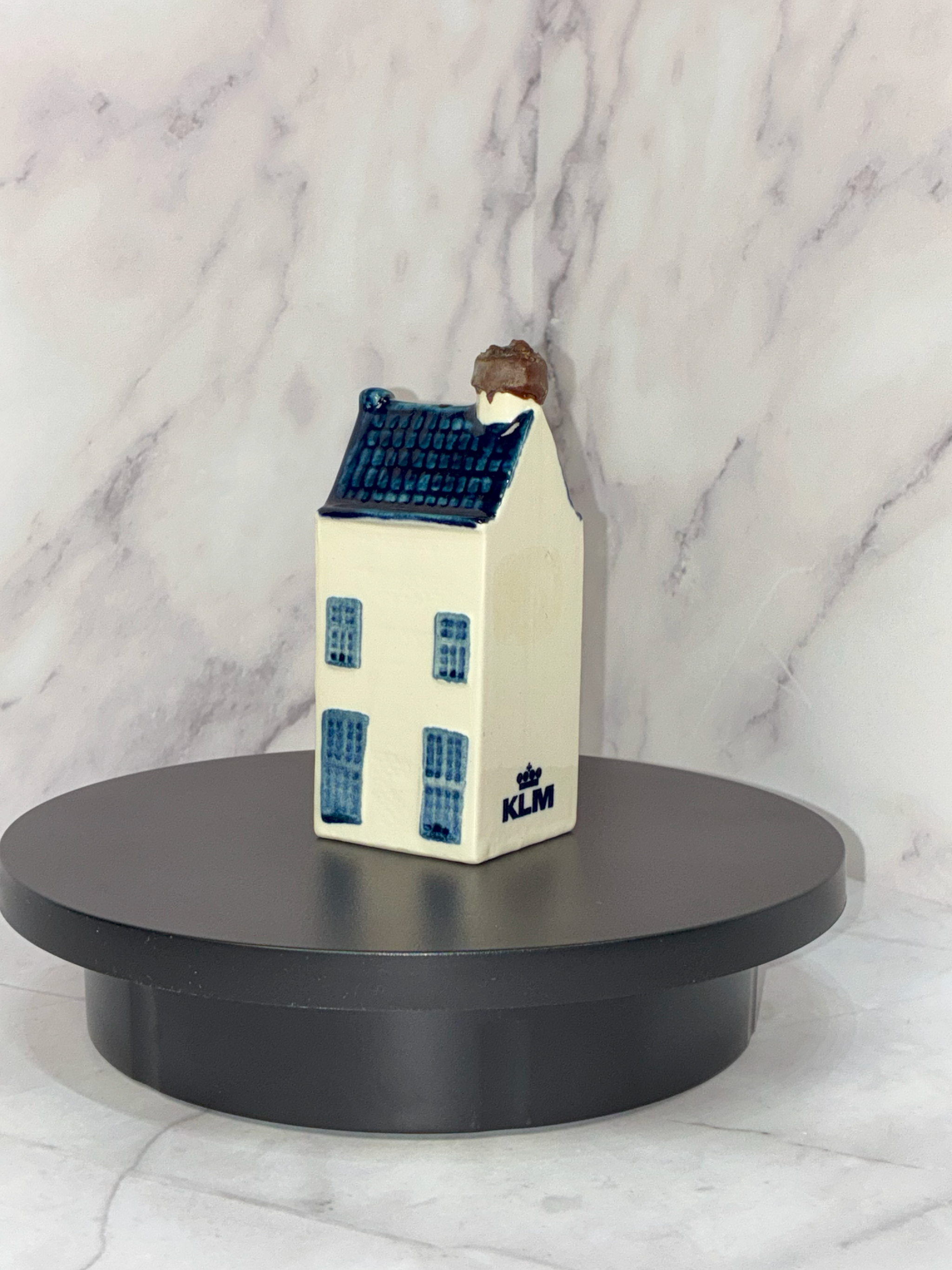 Vintage 1980s KLM Delft Blue Miniature House No. 8 – Bols Distilleries