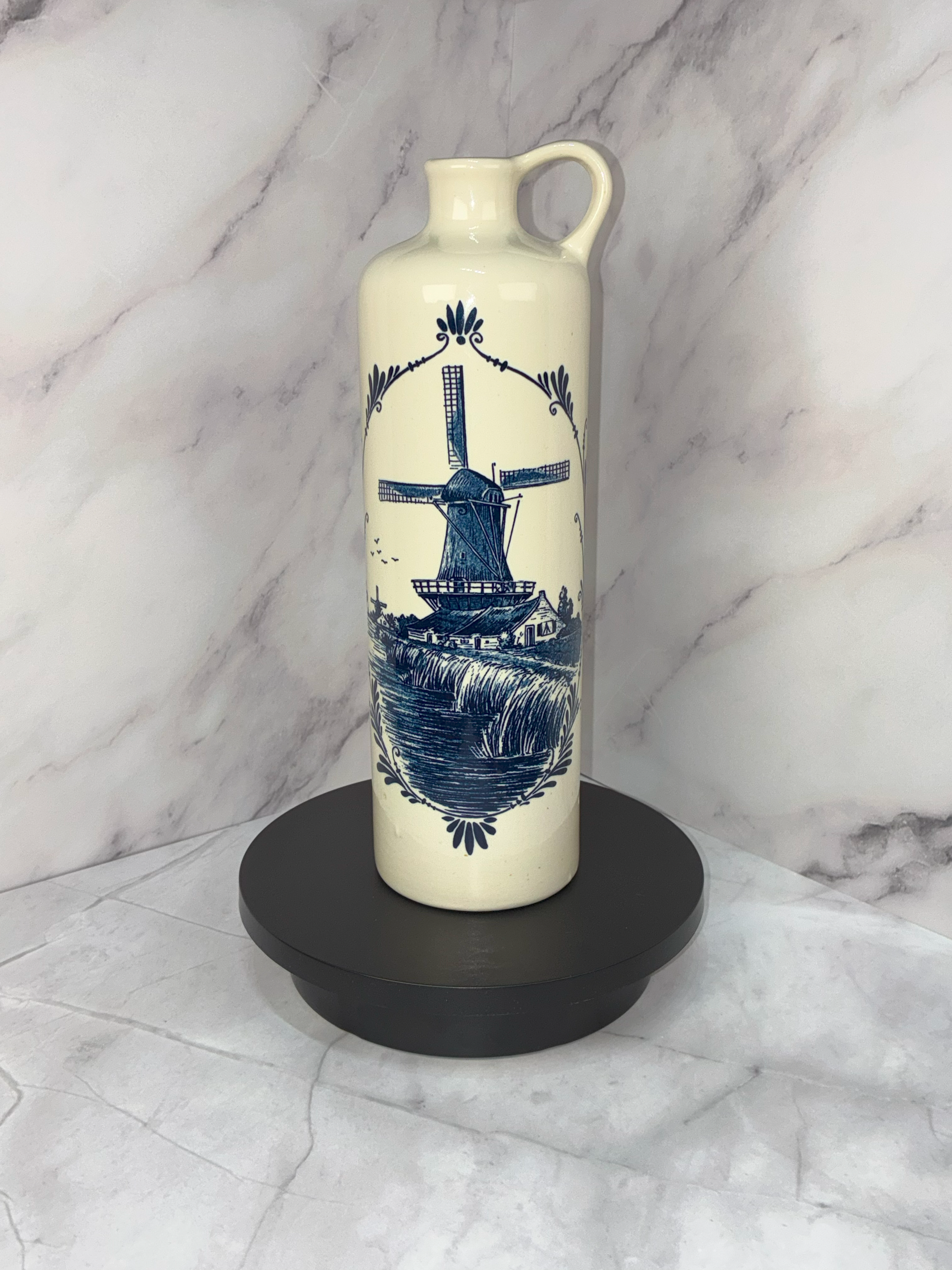 🌾 Vintage 1970s Delft Blue Pitcher – Hand-Painted Holland 🌾