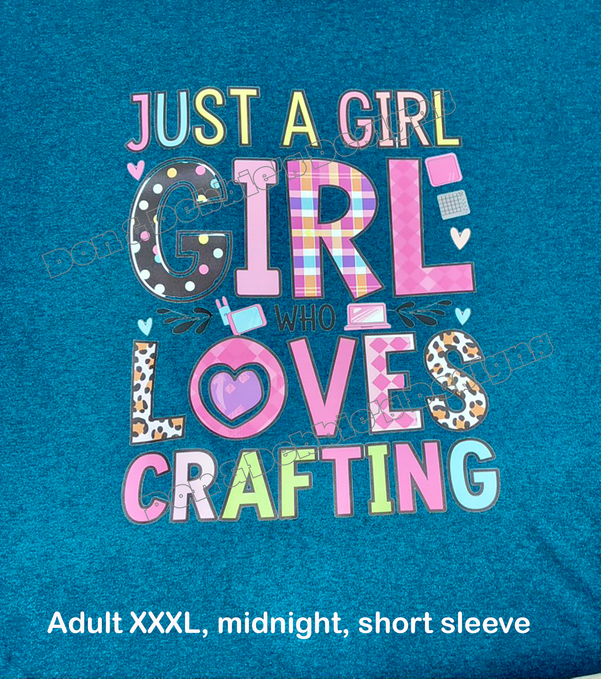 🎀 Just a Girl Who Loves Crafting Tee – Unisex Gildan in Midnight (XXXL) 🧶✨