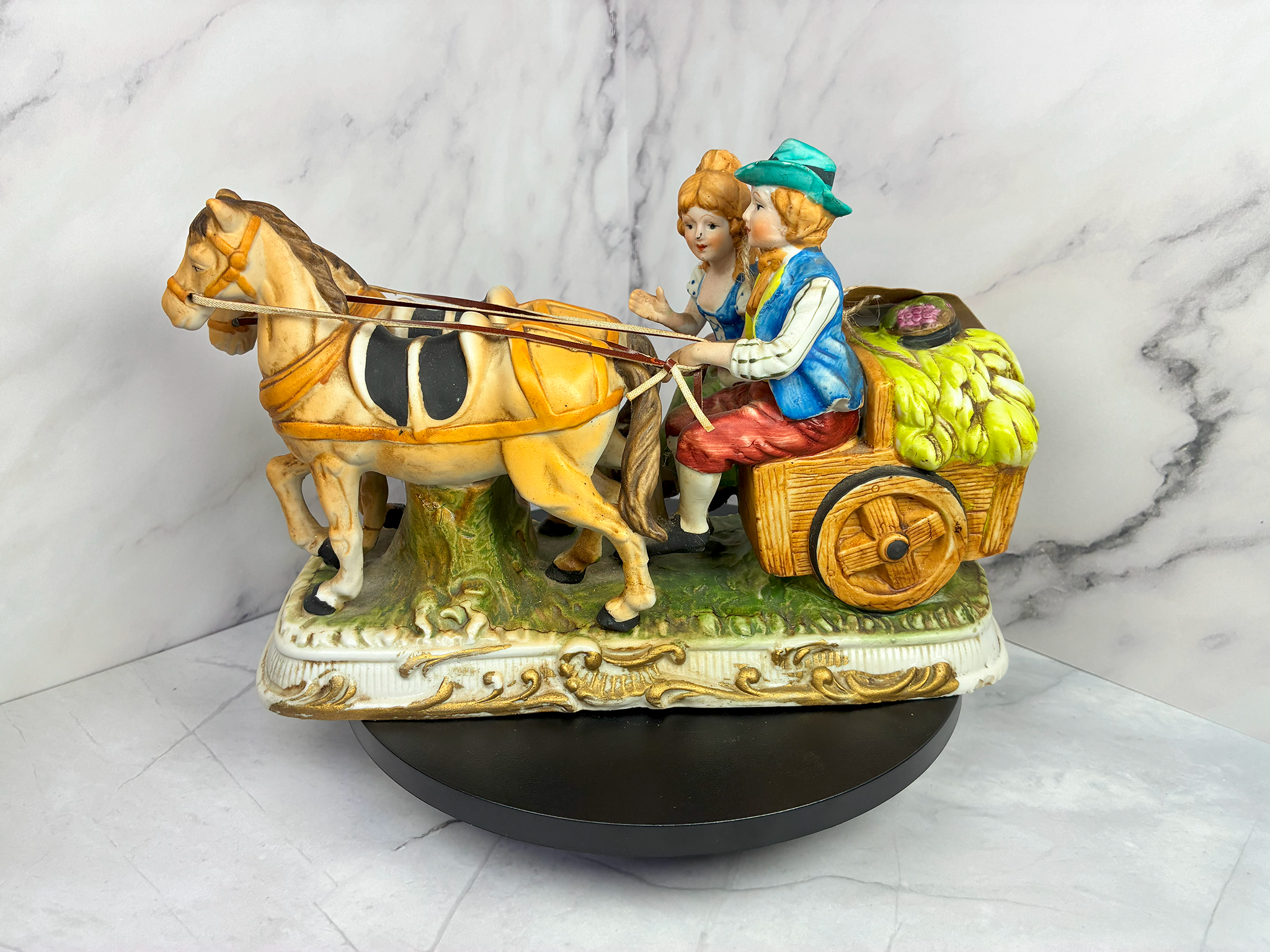 🐎 Vintage Horse-Drawn Carriage Figurine – Hand-Painted Ceramic (Mid-Century) 🐎