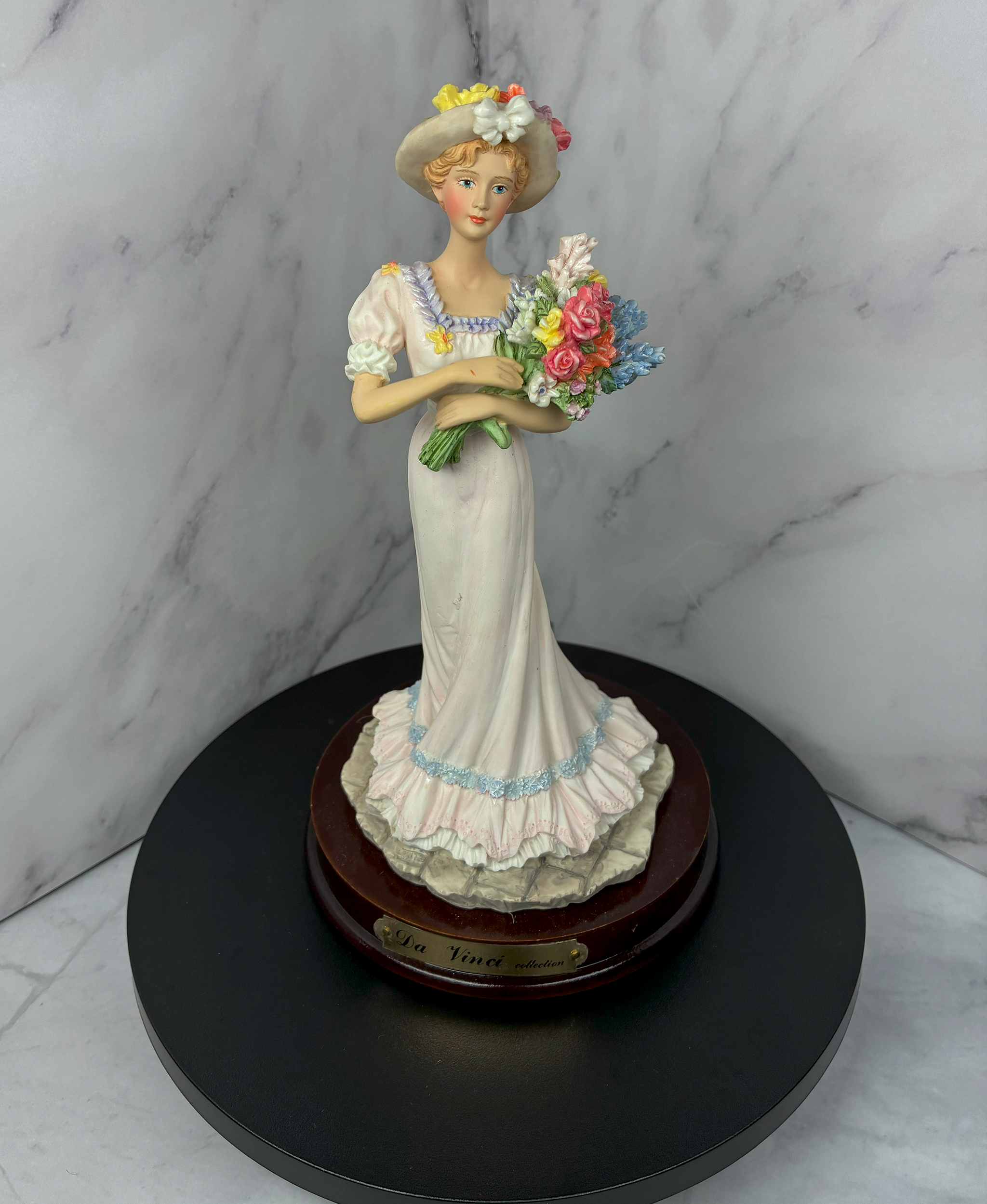 🌸 Vintage Elegant Lady in Pink Gown Figurine (c. 1980s) 💕