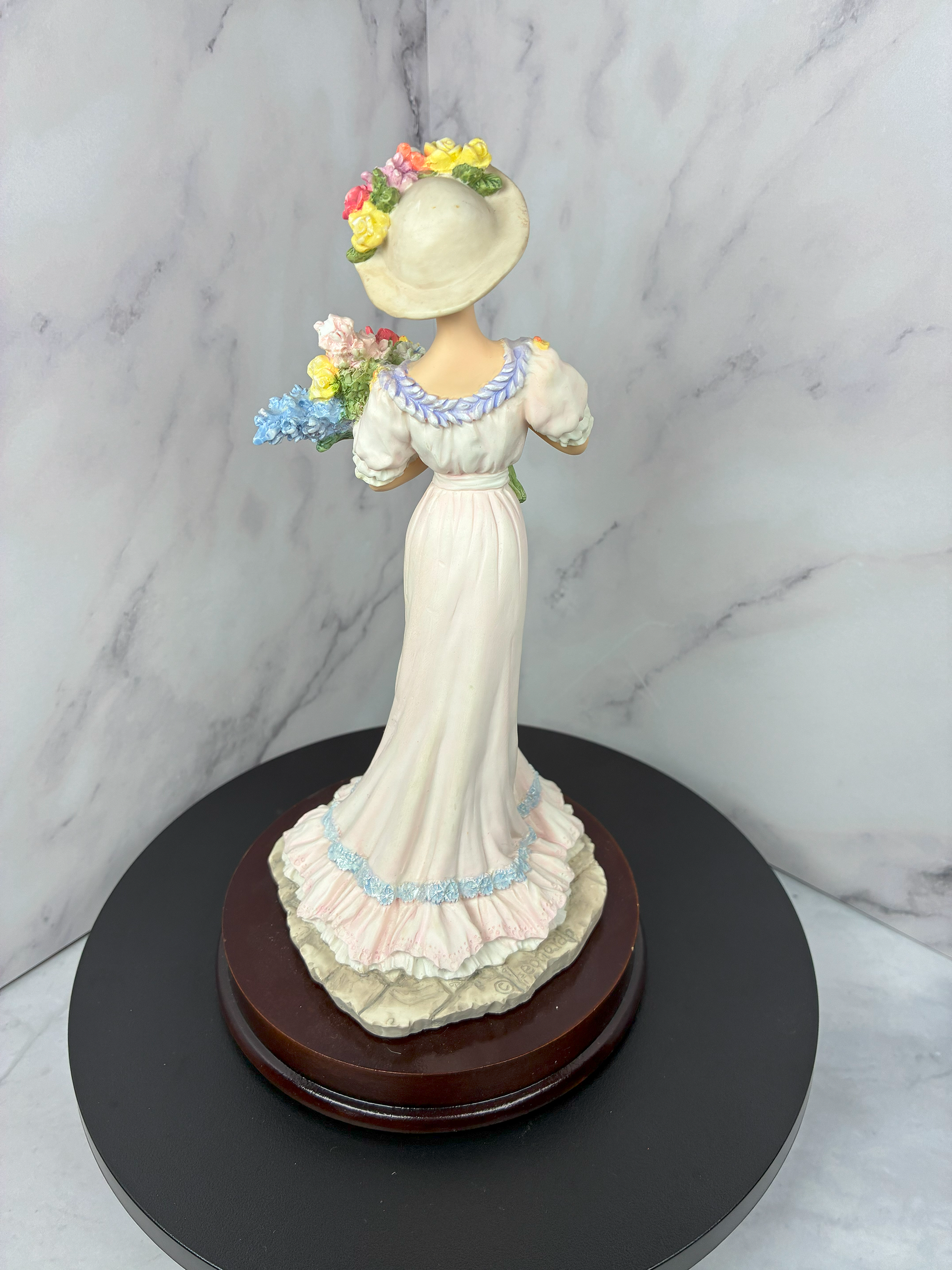 🌸 Vintage Elegant Lady in Pink Gown Figurine (c. 1980s) 💕