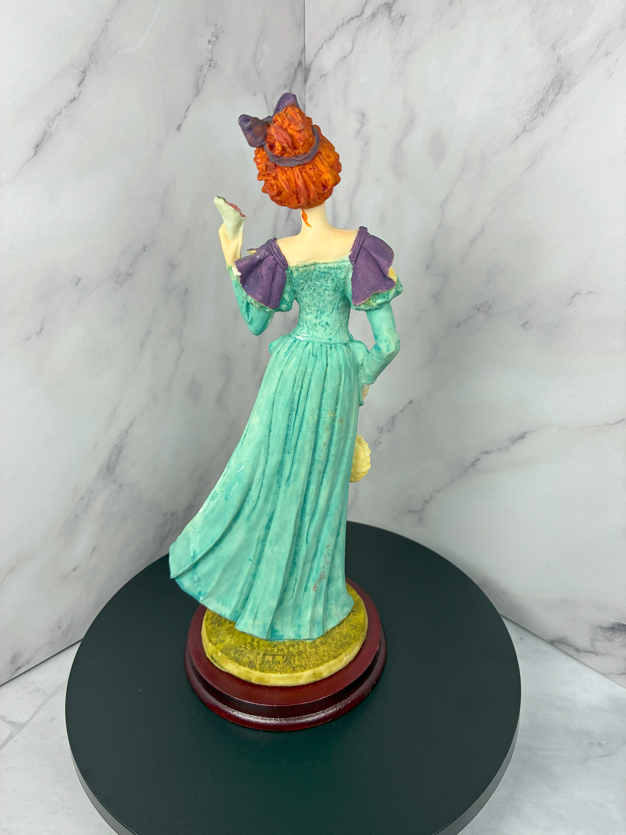 💐 Vintage Miguel Angel Lady Figurine (c. 1980s)