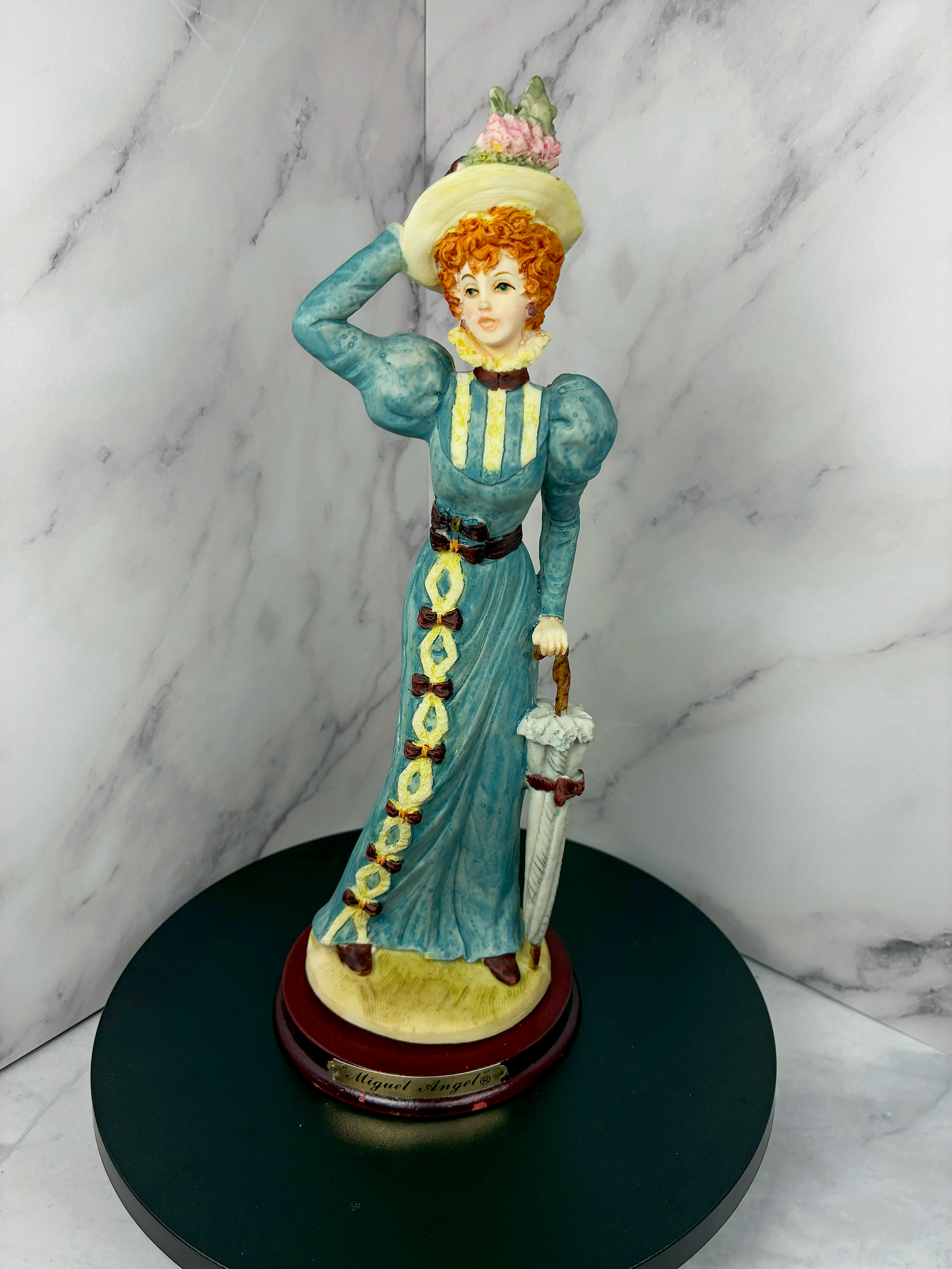 👒 Vintage Miguel Angel Lady Figurine, made in Tawain (c. 1980s) 🌹