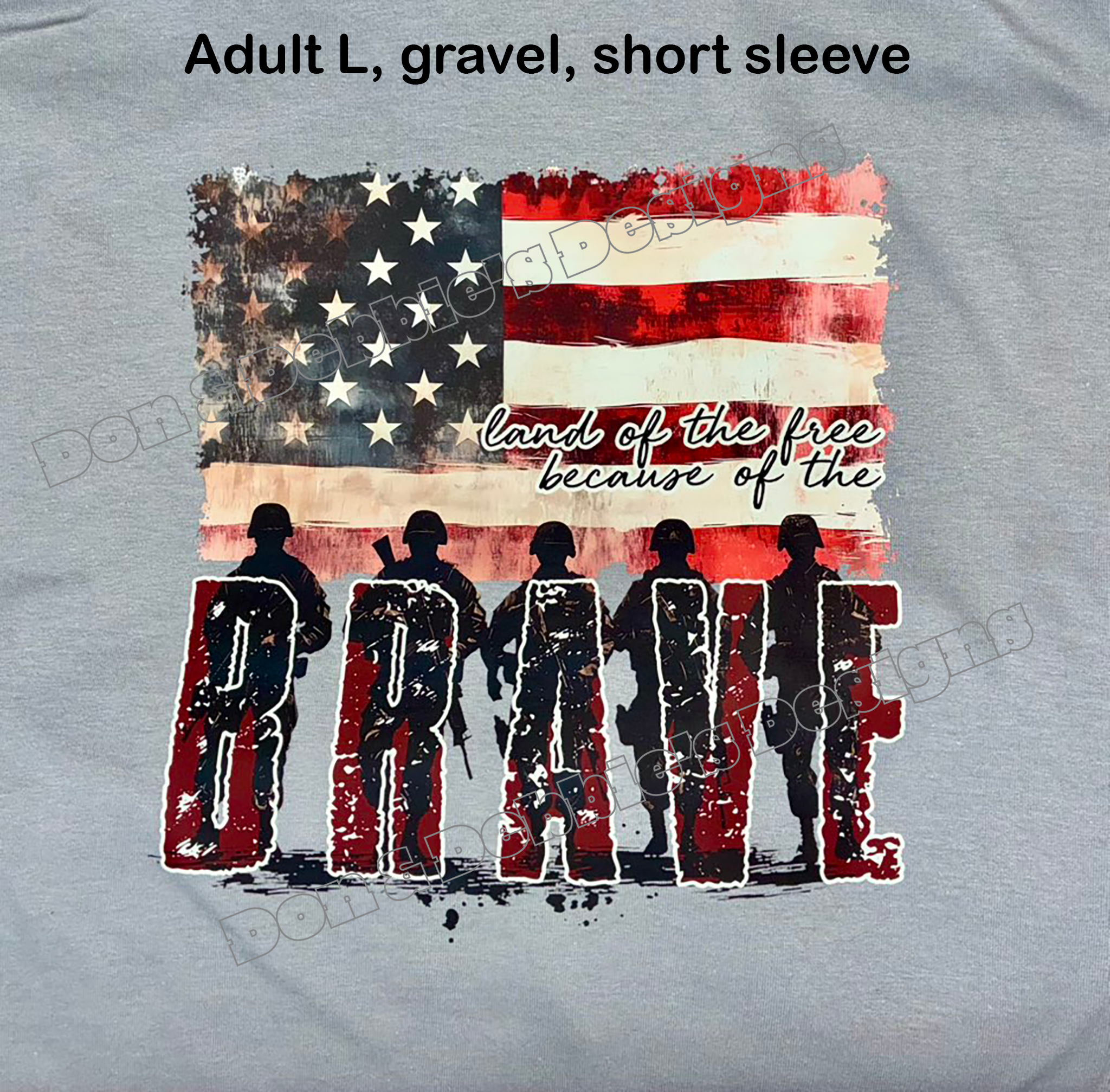 Land of the Free Because of the Brave Tee – Unisex Gildan in Gravel (L) 🪖❤️💙