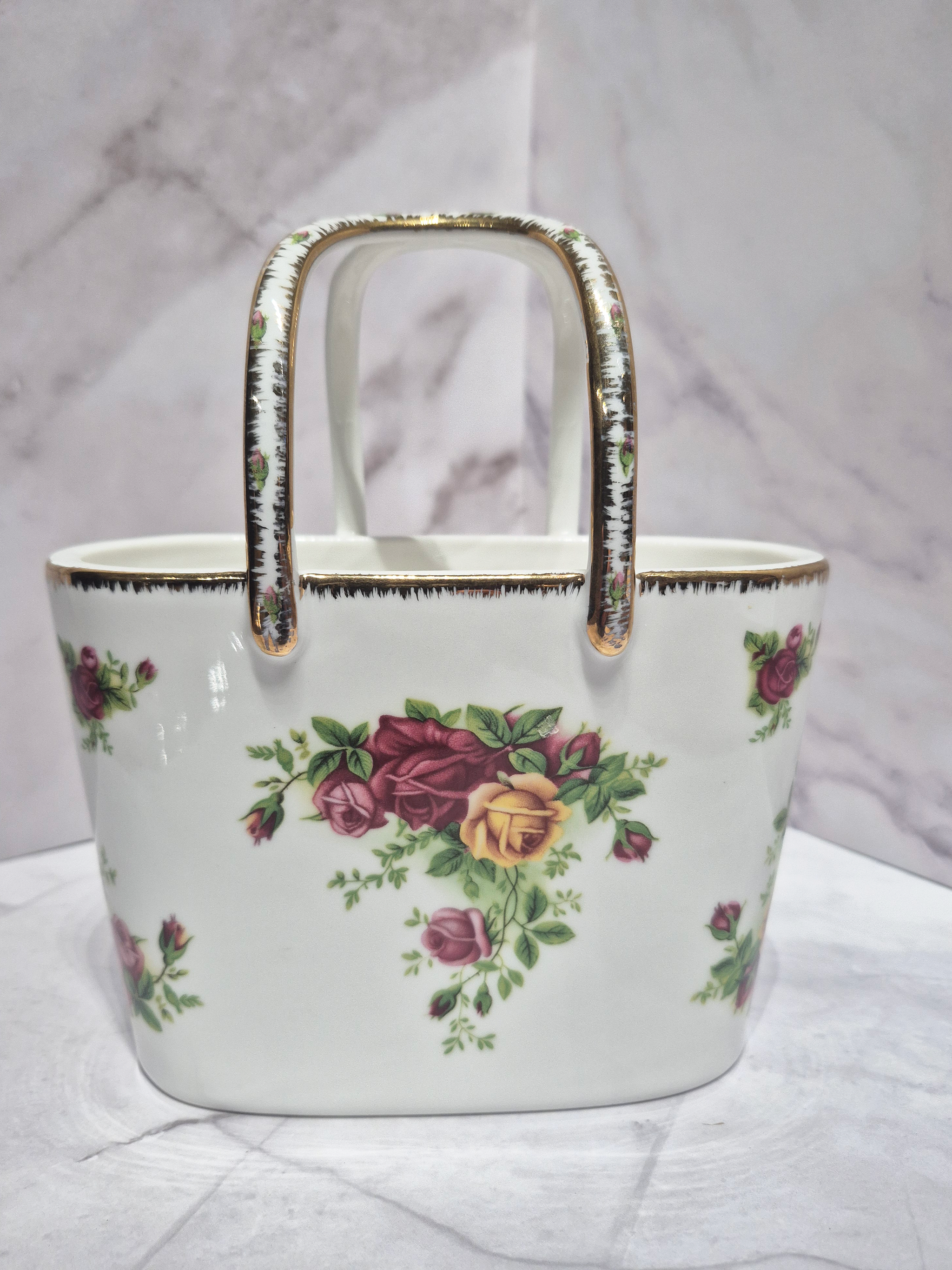 🌹 Royal Albert “Old Country Roses” Porcelain Purse Vase 🌹 - VNTG HOME DECOR & OTHER