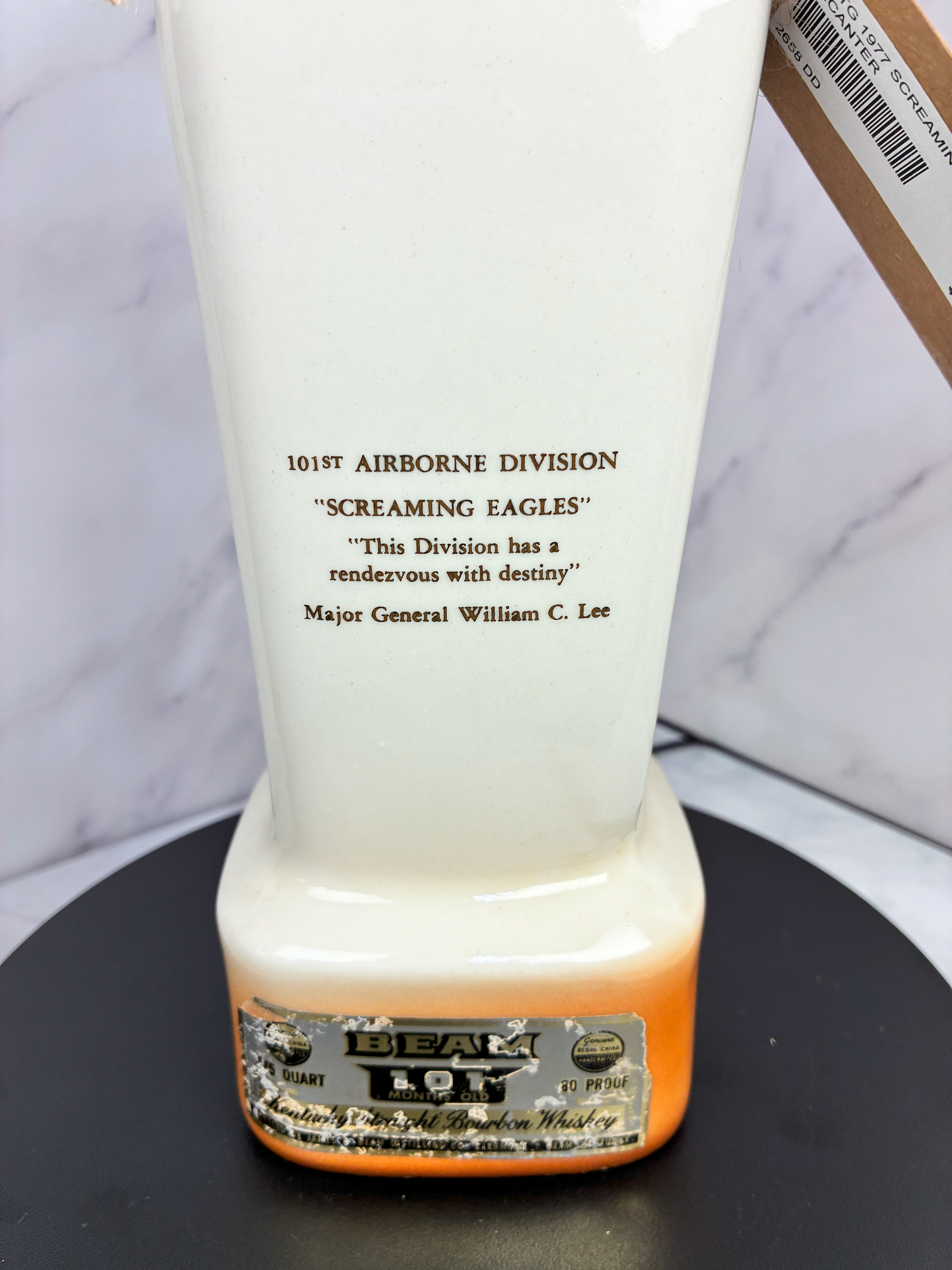 🦅 Vintage 1977 Jim Beam “Screaming Eagles” 101st Airborne Division Decanter – Collectible Military Tribute