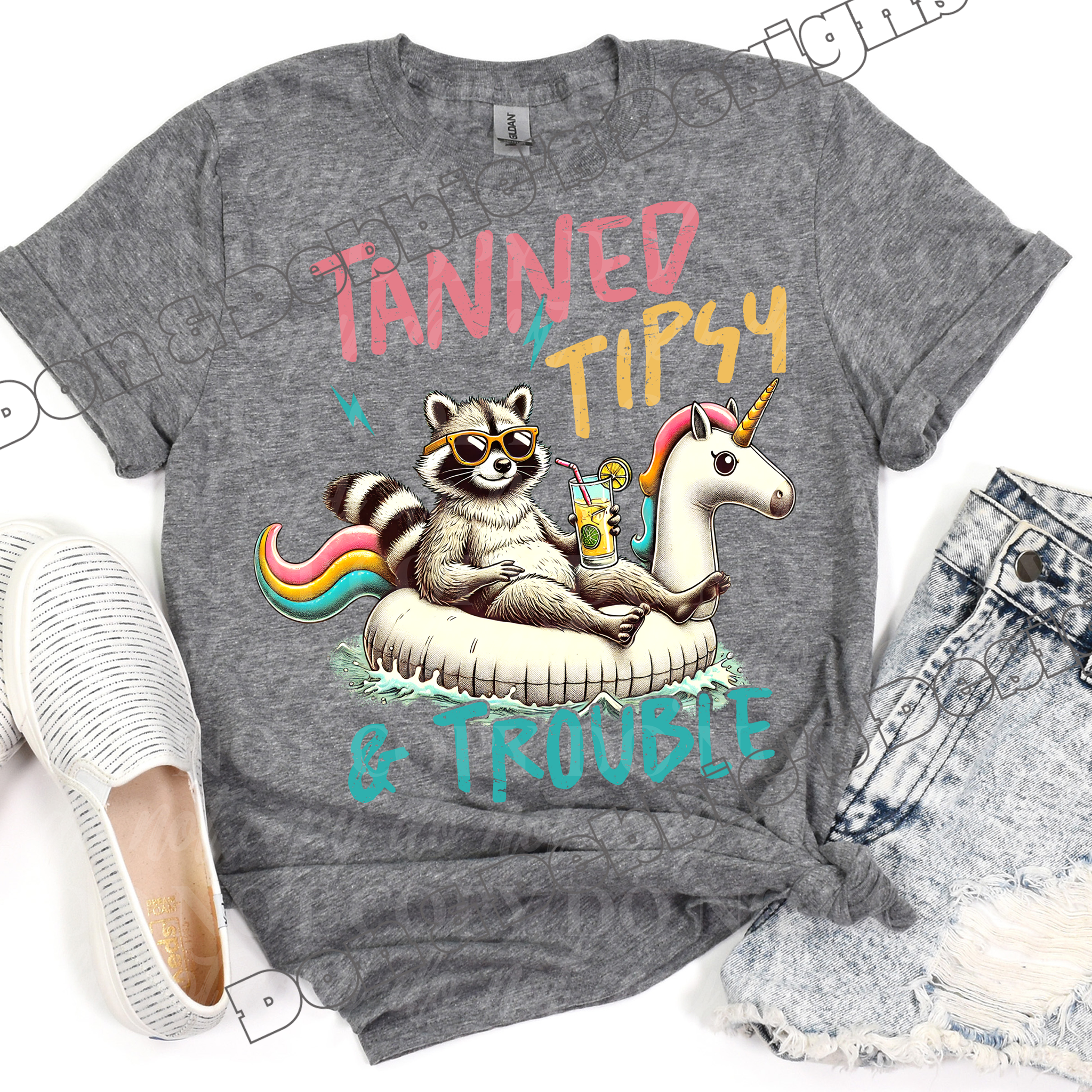 🍹 Tanned, Tipsy & Trouble – Fun Summer Raccoon DTF Design! 🌞
