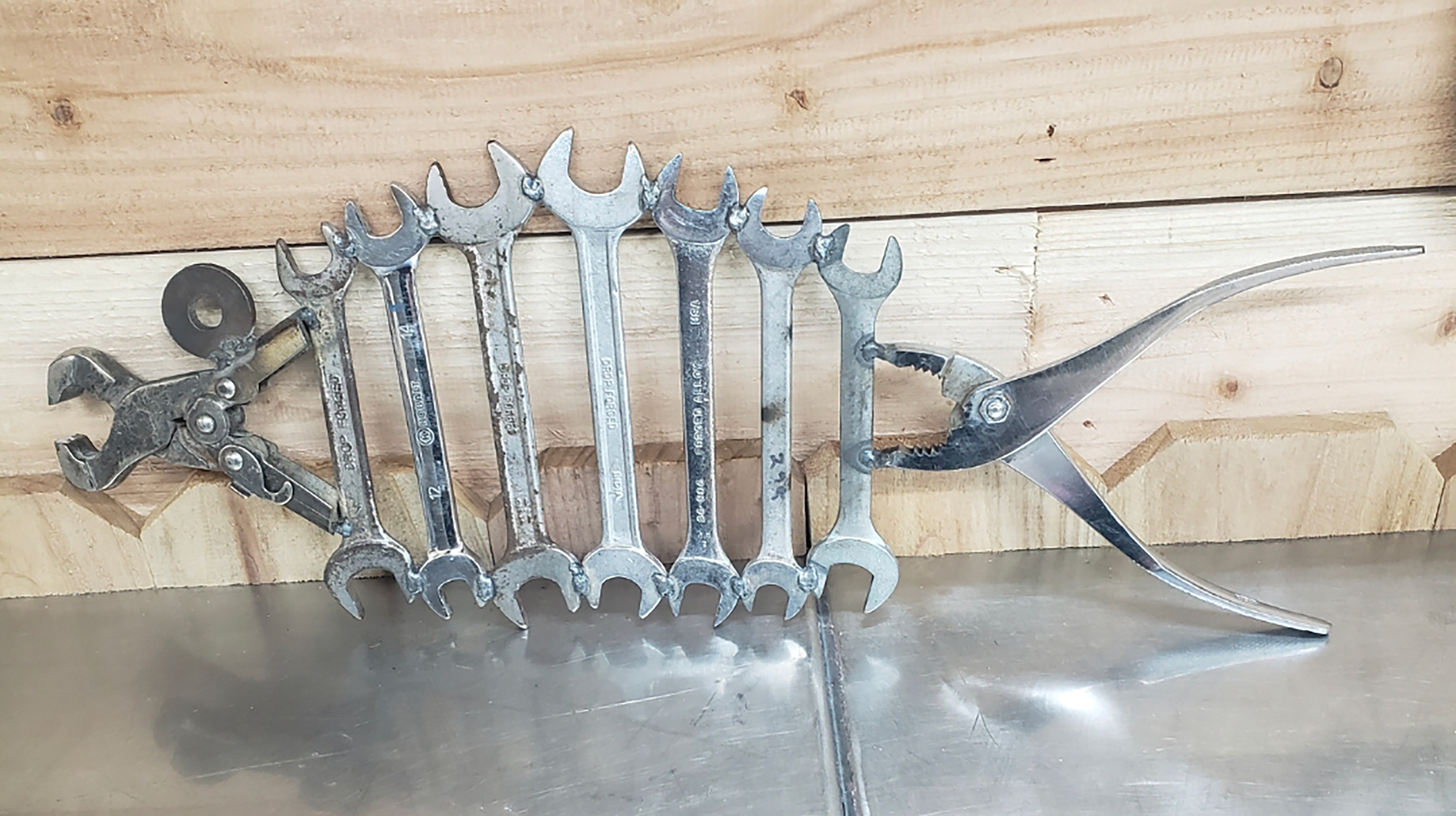 🐟 "Ironclad Swimmer" – Unique Metal Fish Tool Art 🐟