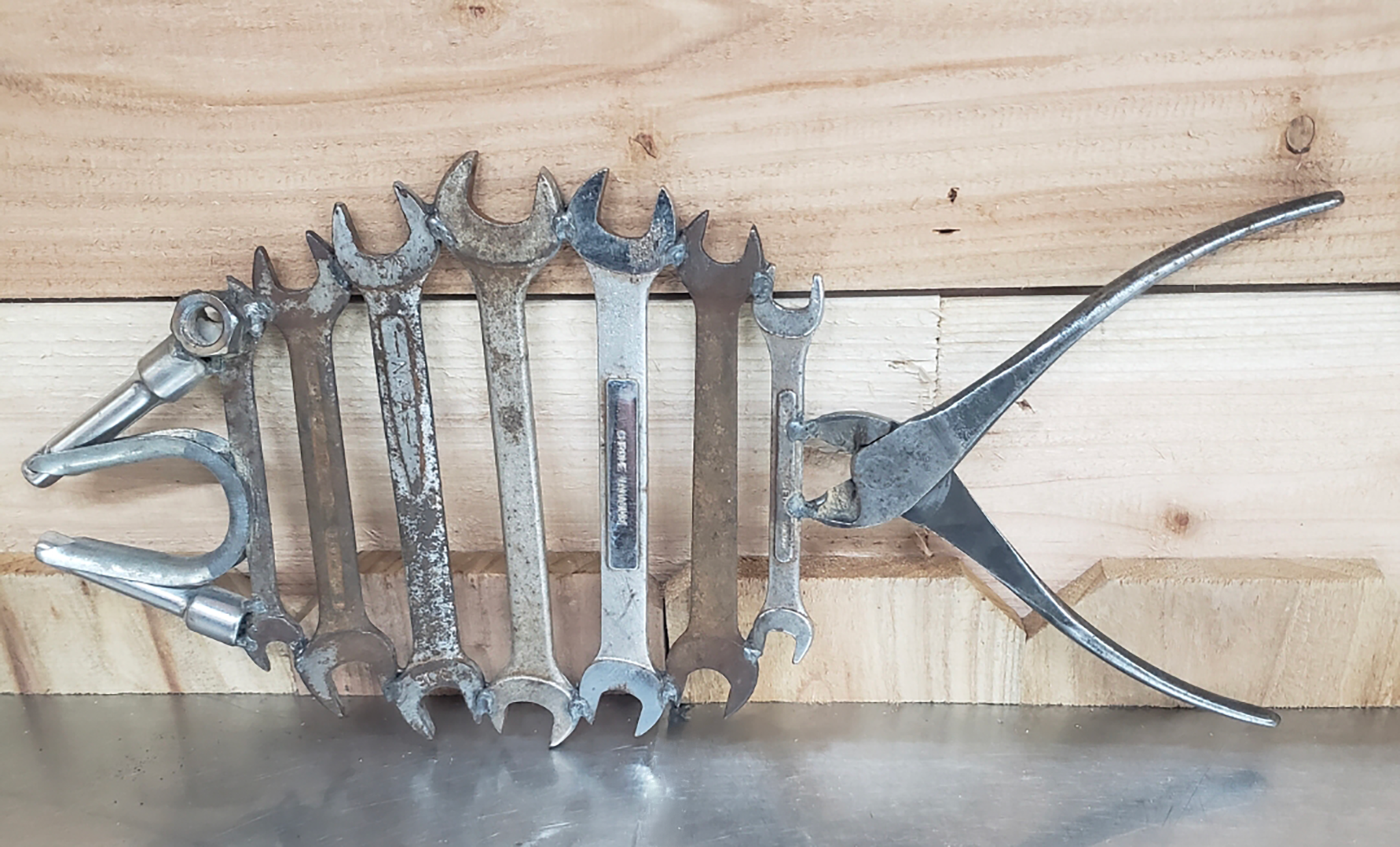 🎣 "Rusty Reef Catch" – Unique Metal Fish Tool Art 🎣