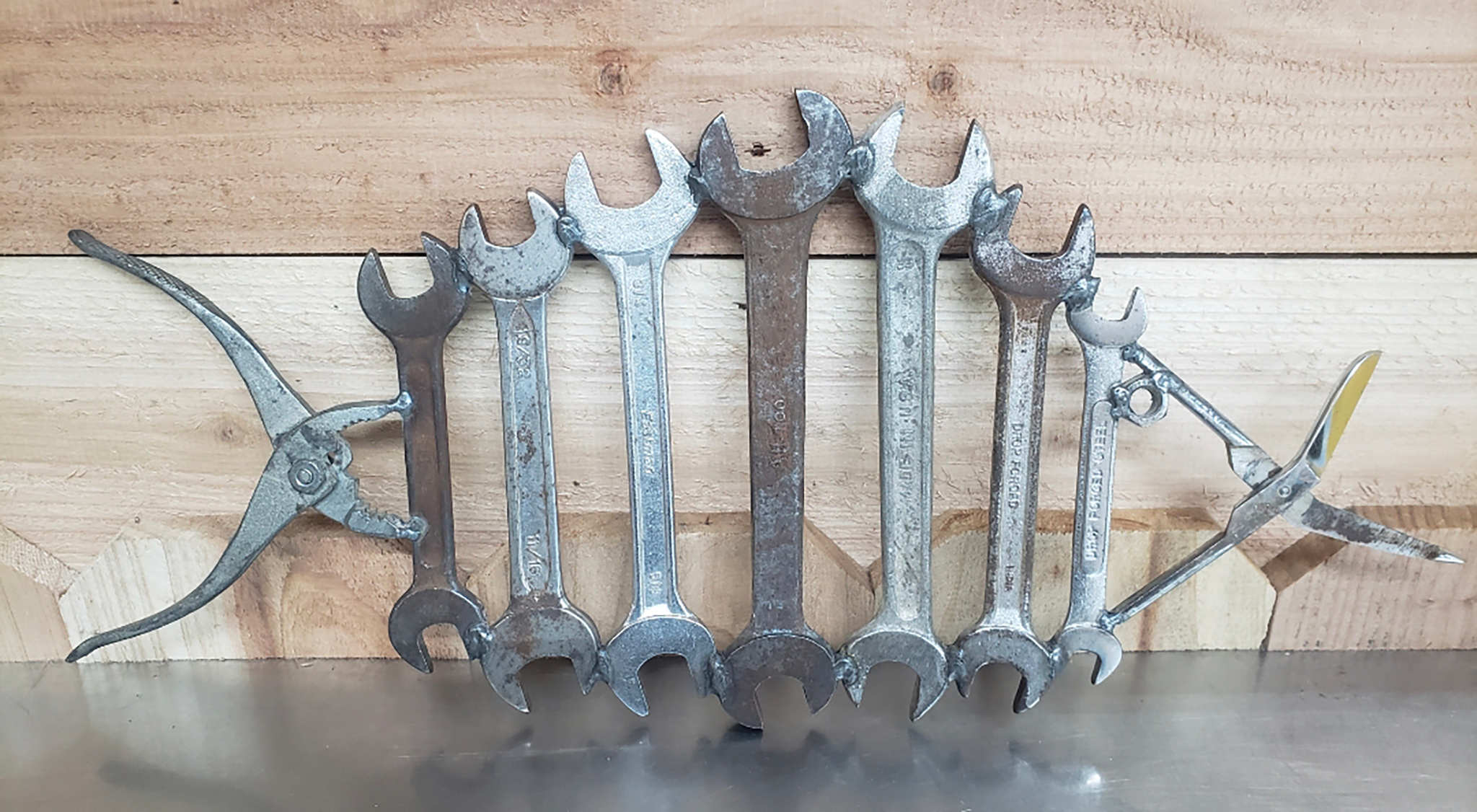 🛠️ "Shearfin Snapper" – Unique Metal Fish Tool Art 🛠️